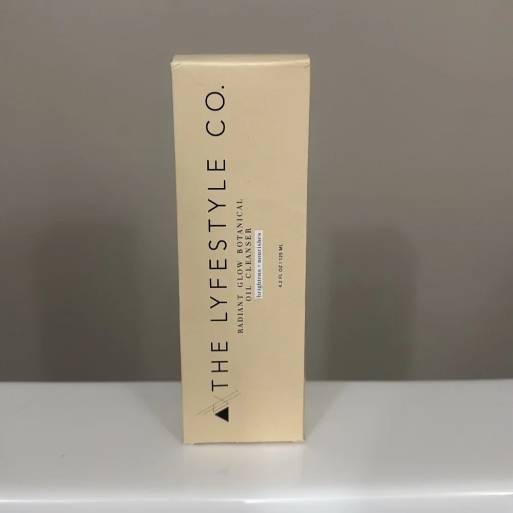 the lyfestyle co oil cleanser
